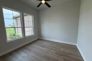 12421 Hornfels Dr, Krum, TX 76249 - Photo 4