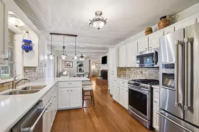 1216 Hilltop Drive, Cleburne, TX 76033 - Photo 12