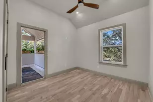 718 Tyler St, Waco, TX 76704 - Photo 26