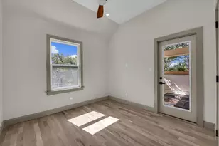 718 Tyler St, Waco, TX 76704 - Photo 22