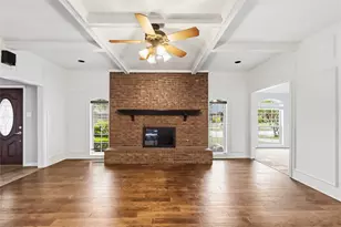 200 Sunny Crest Dr, Murphy, TX 75094 - Photo 2