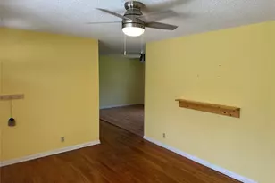 406 S Williams St, Hamilton, TX 76531 - Photo 6