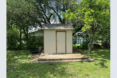 406 S Williams Street, Hamilton, TX 76531 - Photo 32