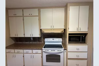406 S Williams Street, Hamilton, TX 76531 - Photo 10