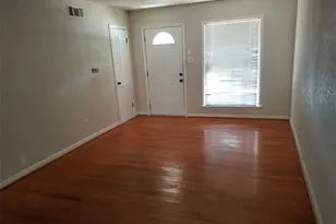 1401 W Lovers Ln, Arlington, TX 76013 - Photo 2