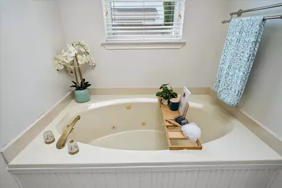 6455 Ridgemont Drive, Dallas, TX 75214 - Photo 20