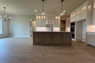 140 Chapowits, Godley, TX 76044 - Photo 2