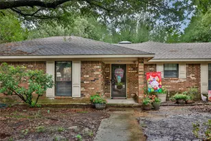 2002 Everglade Dr, Gainesville, TX 76240 - Photo 2