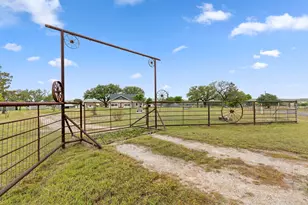 589 County Rd 4150, Clifton, TX 76634 - Photo 14