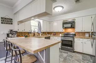 529 Jayellen Ave, Burleson, TX 76028 - Photo 16