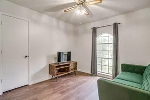 529 Jayellen Ave, Burleson, TX 76028 - Photo 28