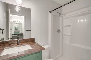 529 Jayellen Ave, Burleson, TX 76028 - Photo 32