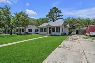 3017 Pueblo Trail, Lake Worth, TX 76135 - Photo 2