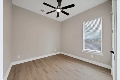 906 N State Street, Decatur, TX 76234 - Photo 32