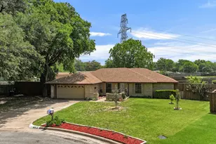 4513 Charles Ct, Benbrook, TX 76116 - Photo 2