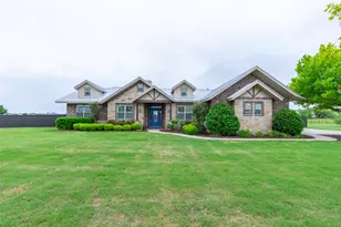 449 Apple Blossom Dr, Abilene, TX 79602 - Photo 2