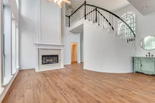 600 Loch Chalet Ct, Arlington, TX 76012 - Photo 12