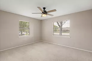 1110 Gifford Dr, Granbury, TX 76048 - Photo 10