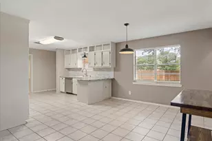 1110 Gifford Dr, Granbury, TX 76048 - Photo 16