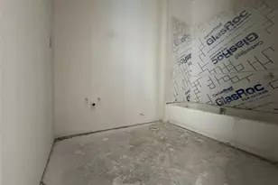 136 Chapowits, Godley, TX 76044 - Photo 8