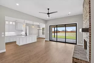 136 Chapowits, Godley, TX 76044 - Photo 4
