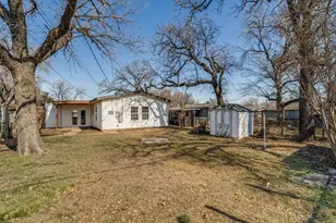 4528 Newman Dr, Haltom City, TX 76117 - Photo 12