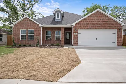 205 W 11th Street, Bonham, TX 75418 - Photo 2