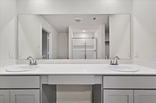 102 Goel St, Greenville, TX 75402 - Photo 16