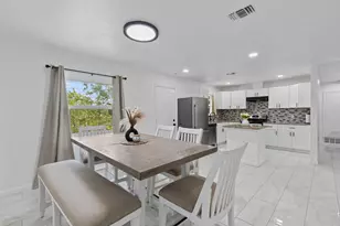 434 W Phillips Ct, Grand Prairie, TX 75051 - Photo 12