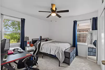 434 W Phillips Court, Grand Prairie, TX 75051 - Photo 16