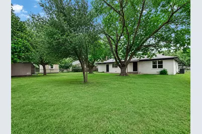 1011 Sheridan Lane, Cleburne, TX 76033 - Photo 16