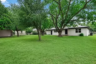 1011 Sheridan Ln, Cleburne, TX 76033 - Photo 16