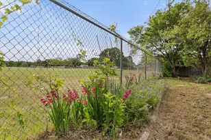 3211 Vernon Dr, Arlington, TX 76015 - Photo 36