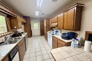 302 W Orville St, Wills Point, TX 75169 - Photo 6