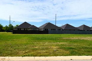 305 Preston Rd, Mabank, TX 75147 - Photo 1