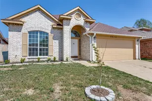 2612 Forest Creek, Fort Worth, TX 76123 - Photo 2