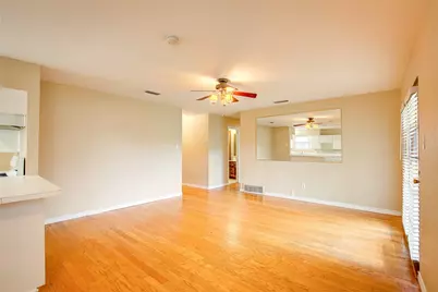 2104 Meadow Dale, Irving, TX 75060 - Photo 8