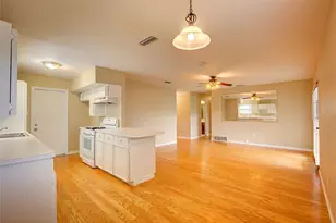 2104 Meadow Dale, Irving, TX 75060 - Photo 10