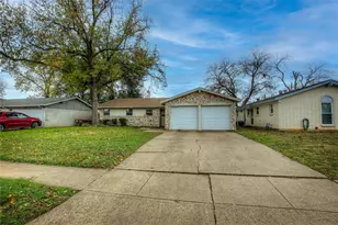 2104 Meadow Dale, Irving, TX 75060 - Photo 2