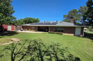 338 Travis Rd, Decatur, TX 76234 - Photo 4