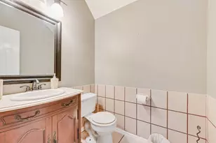 5715 Creekhollow Dr, Arlington, TX 76018 - Photo 22