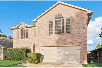 5715 Creekhollow Drive, Arlington, TX 76018 - Photo 4