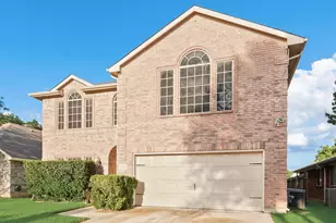 5715 Creekhollow Dr, Arlington, TX 76018 - Photo 4