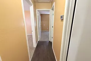 2641 Santa Barbara Dr, Grand Prairie, TX 75052 - Photo 10