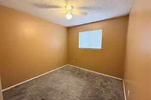 2641 Santa Barbara Dr, Grand Prairie, TX 75052 - Photo 12