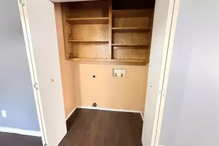 2641 Santa Barbara Dr, Grand Prairie, TX 75052 - Photo 8