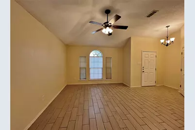 609 Blueberry Hill Lane, Mansfield, TX 76063 - Photo 4