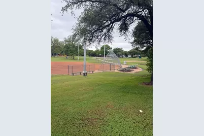 2916 Refugio Avenue, Fort Worth, TX 76106 - Photo 6