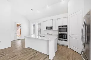 4747 Kings Garden Pkwy, Arlington, TX 76005 - Photo 12