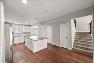 207 E Harwood Rd, Euless, TX 76039 - Photo 6